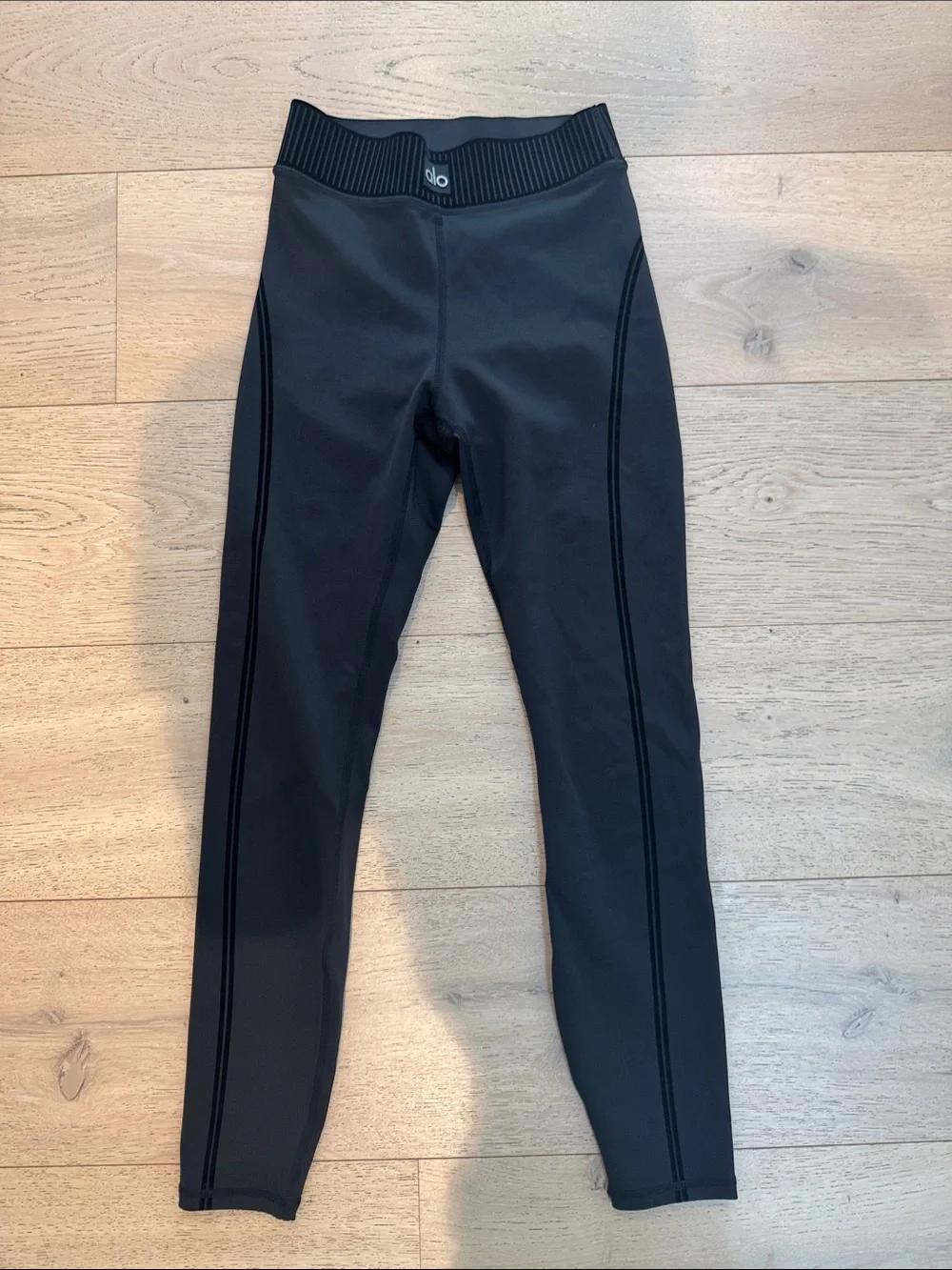 ALO Yoga Kids Black Ribbed-Waist Performance Leggings